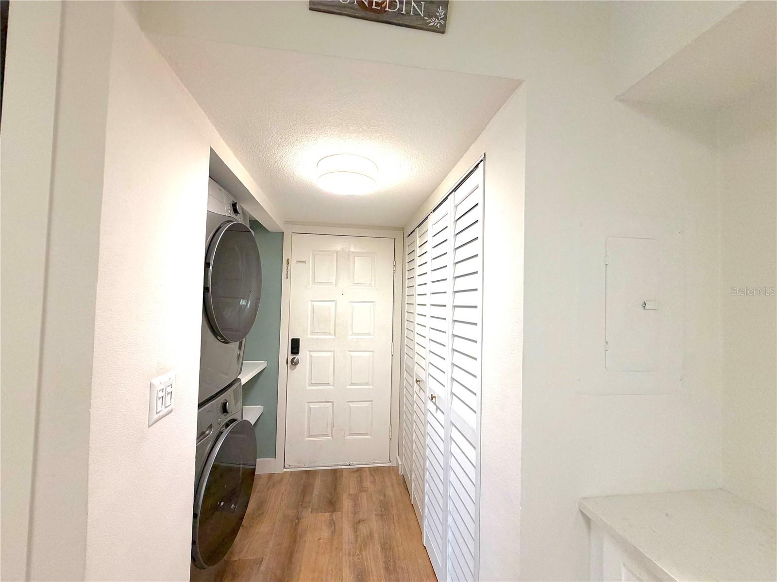 HUNTER'S GLEN CONDO - Residential
