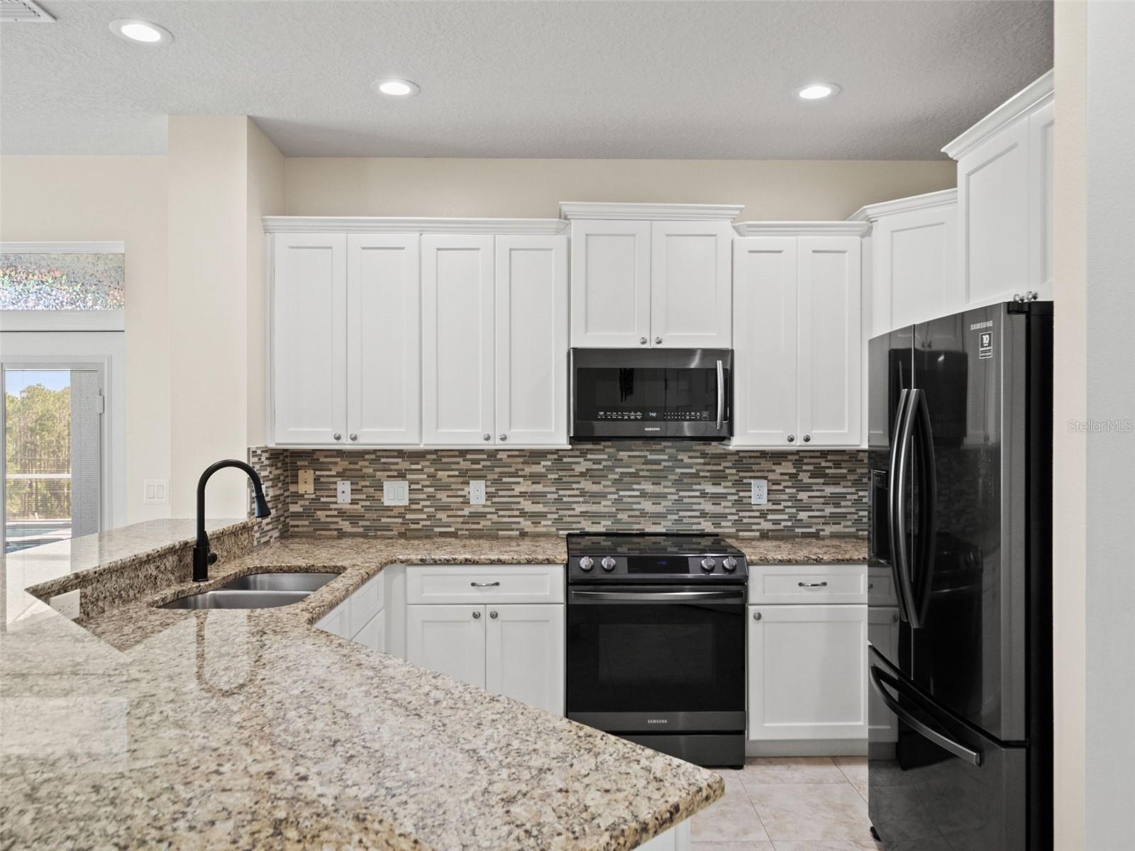 BEACON RIDGE AT LEGENDS - Residential