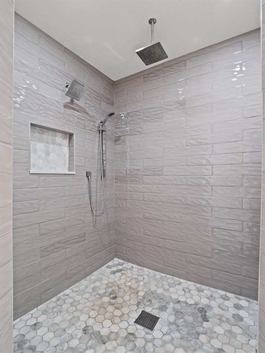 BEACON RIDGE AT LEGENDS - Residential