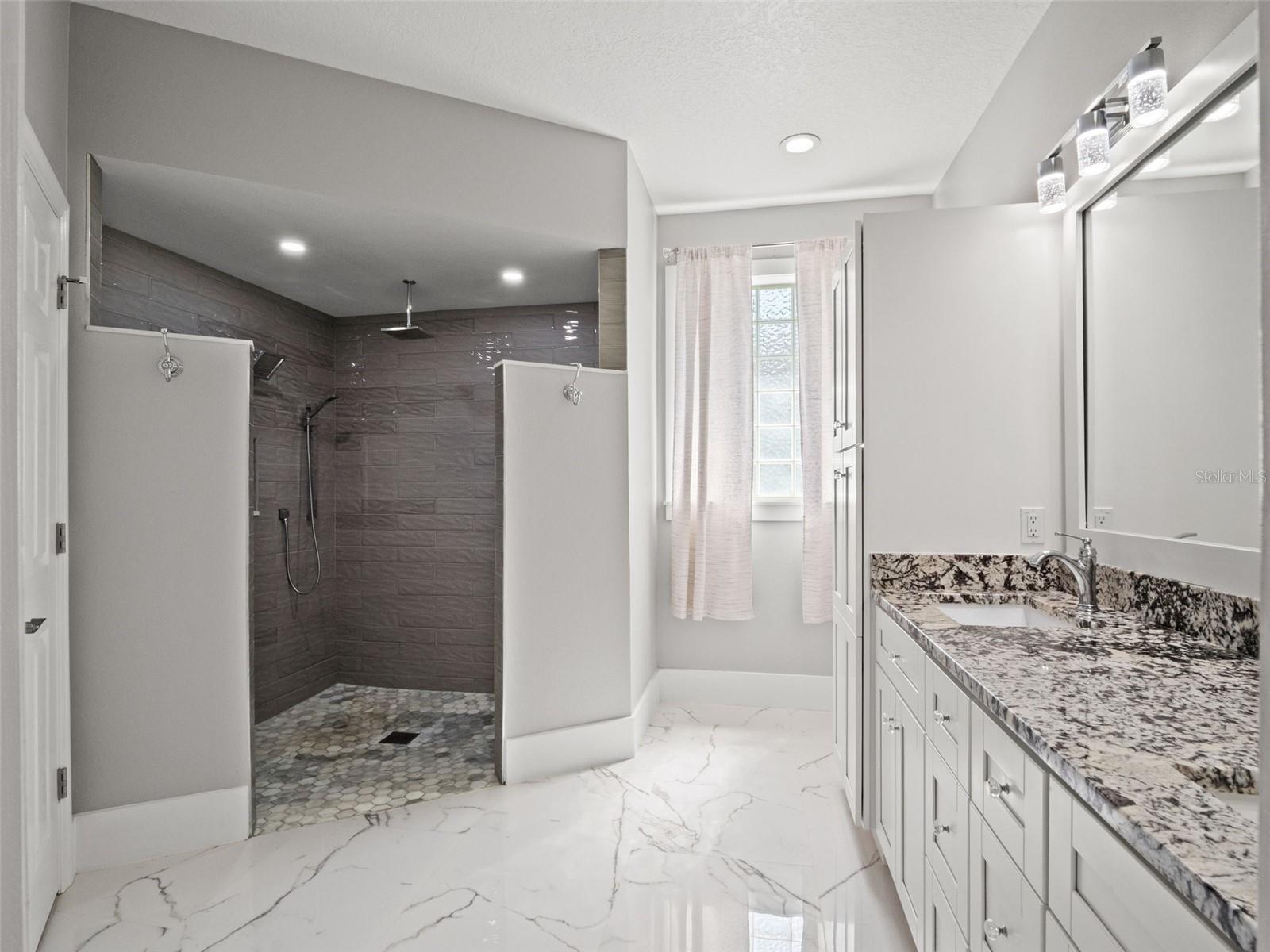 BEACON RIDGE AT LEGENDS - Residential