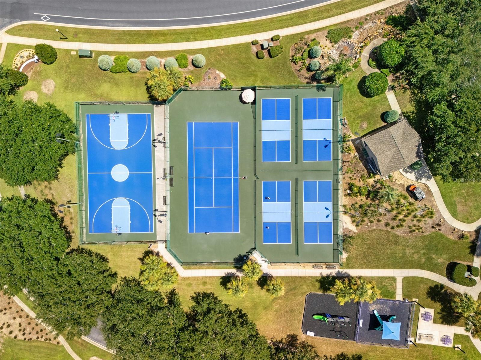 BEACON RIDGE AT LEGENDS - Residential