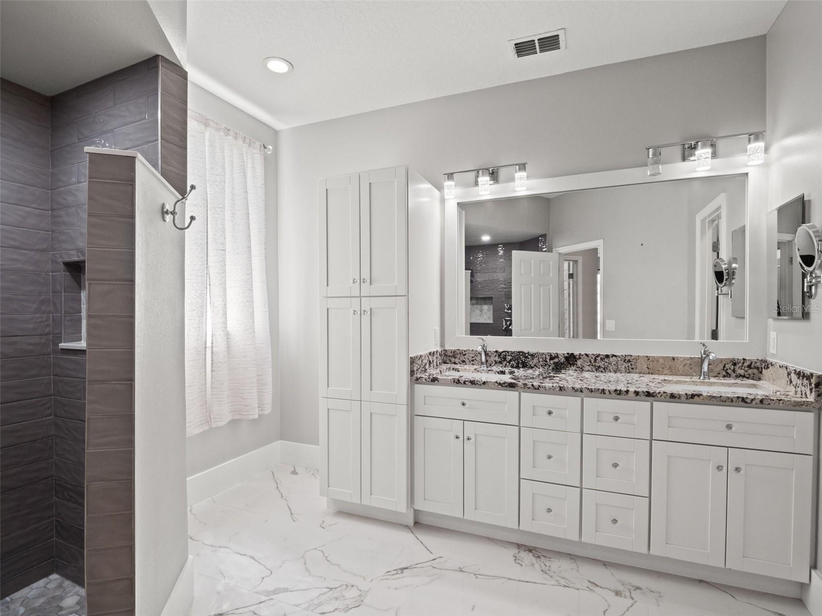 BEACON RIDGE AT LEGENDS - Residential
