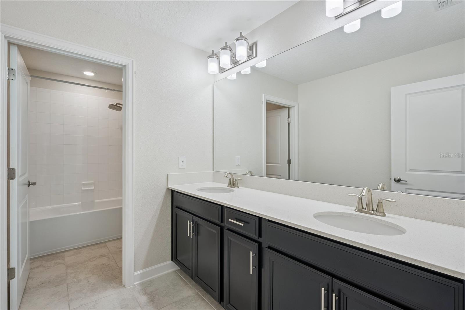 STOREY PK-PCL L - Residential