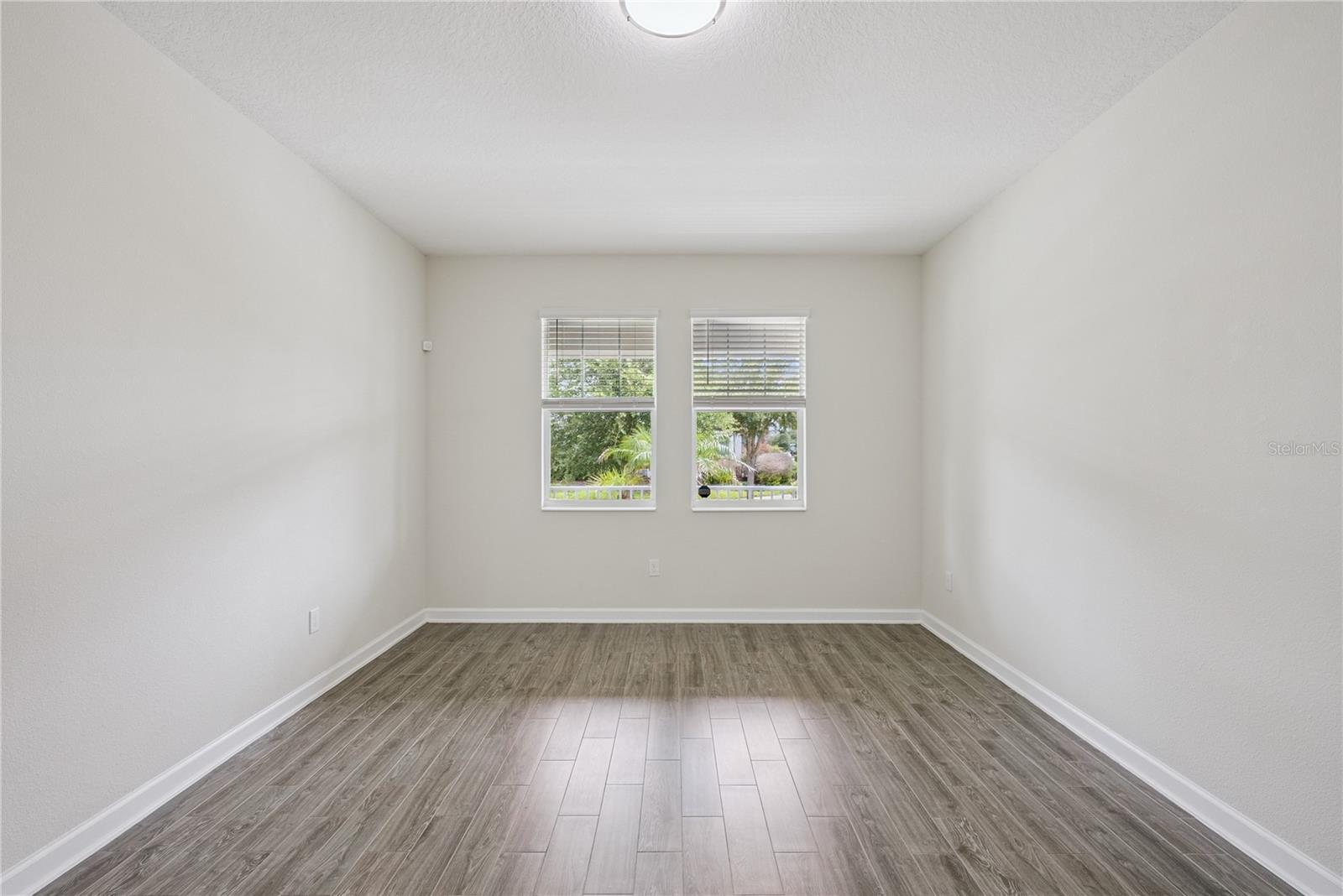 STOREY PK-PCL L - Residential