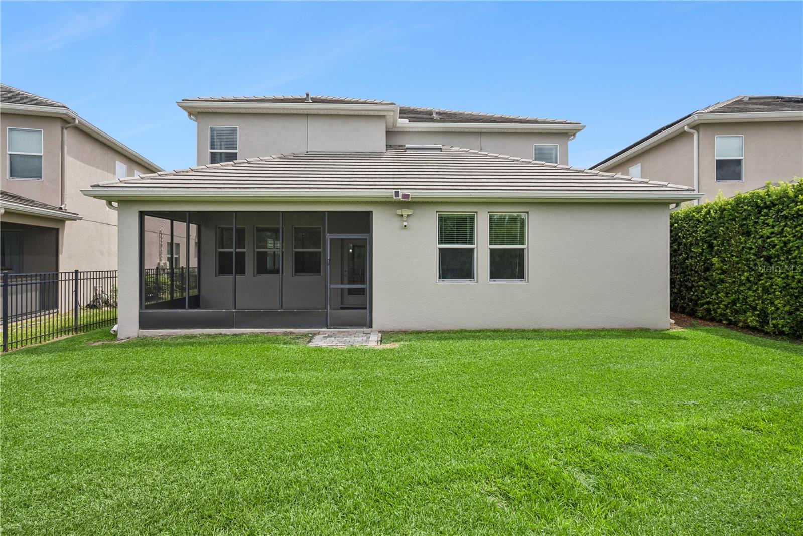 STOREY PK-PCL L - Residential