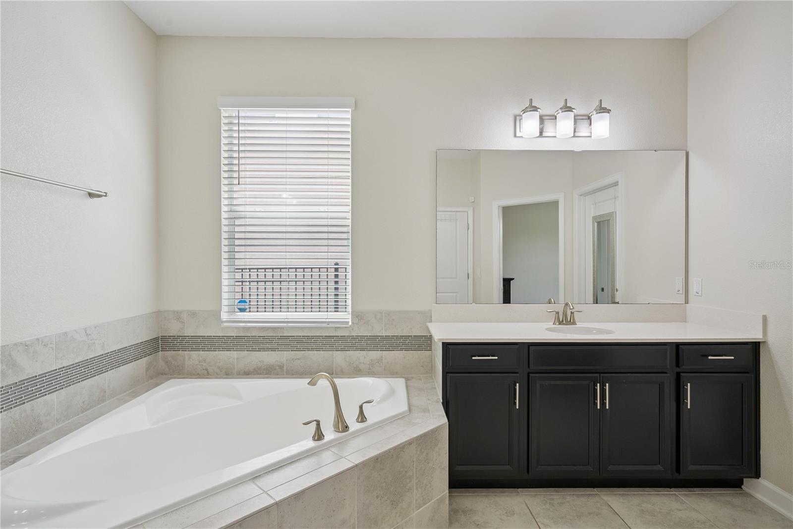 STOREY PK-PCL L - Residential