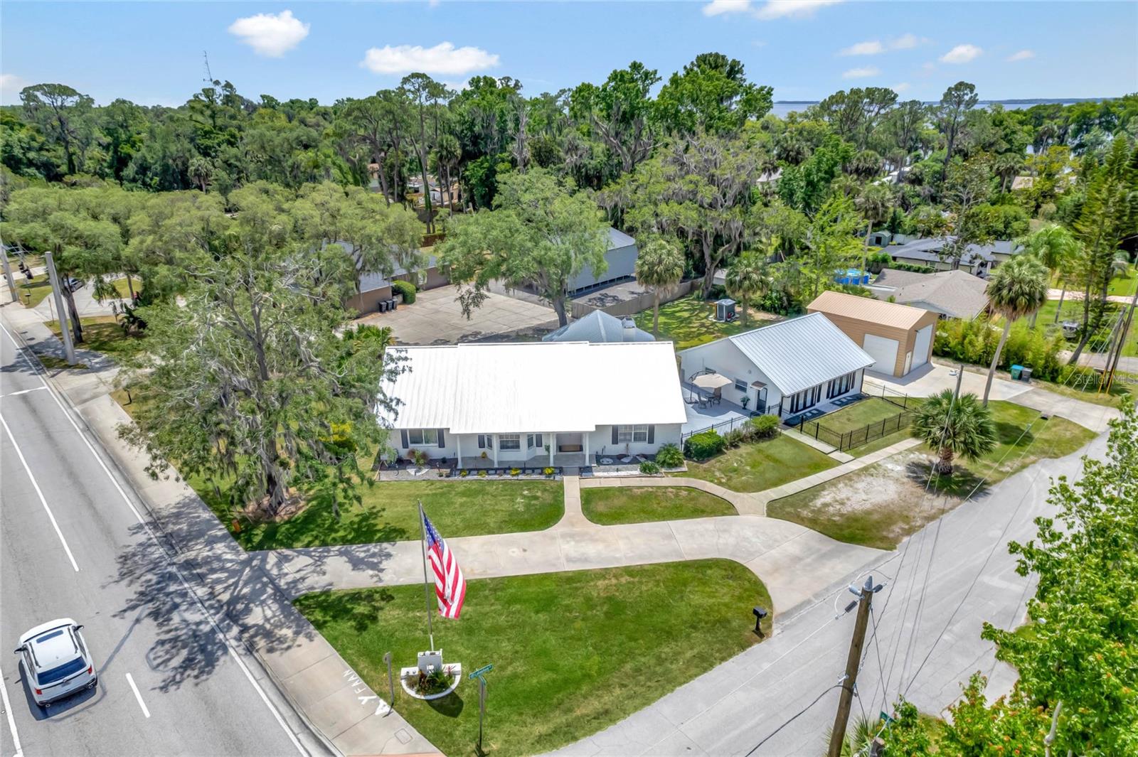 FLORIDA LAKE PARK PROP INC - Residential