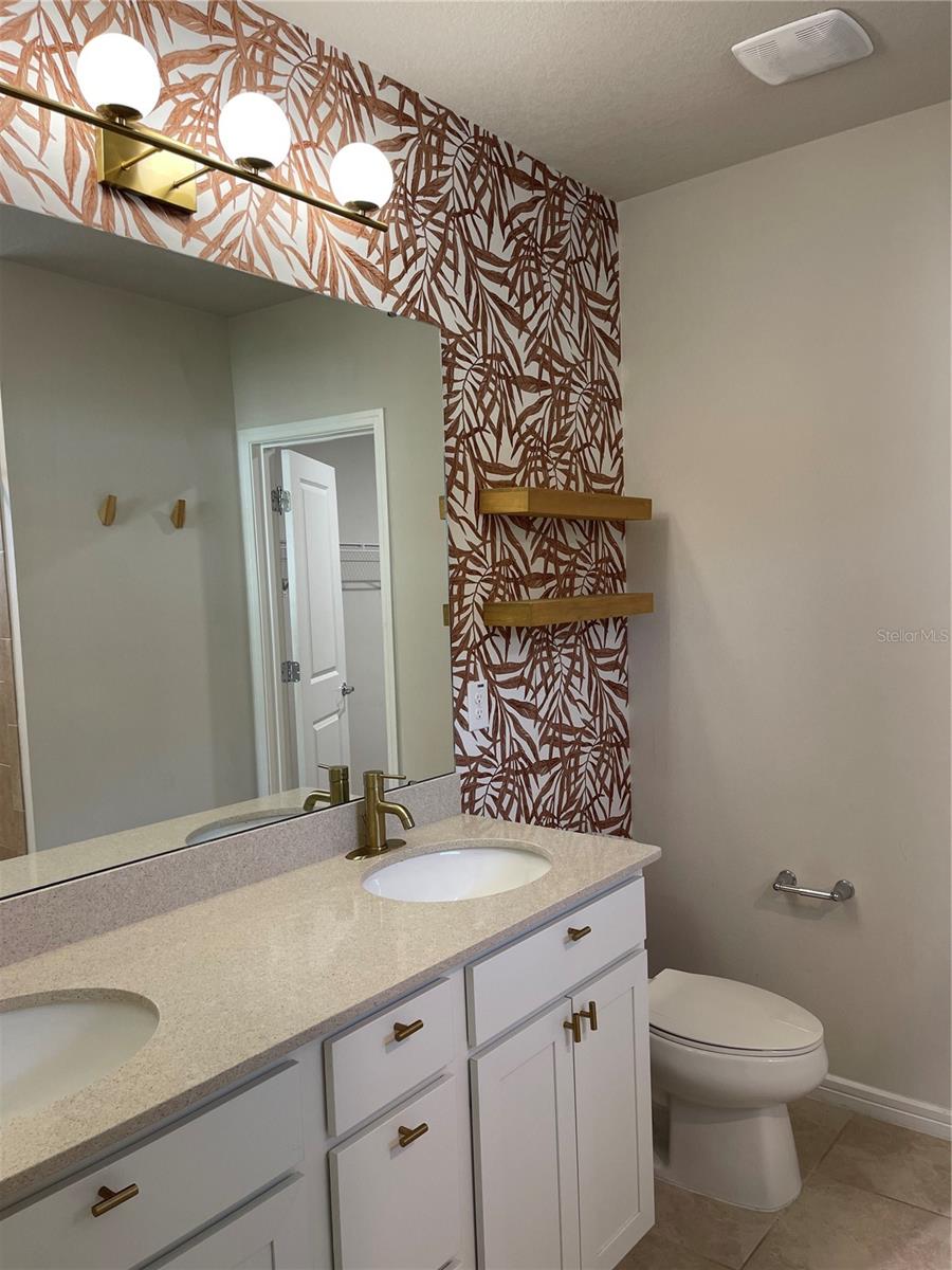RIVERSTONE PH 1 - Residential Lease
