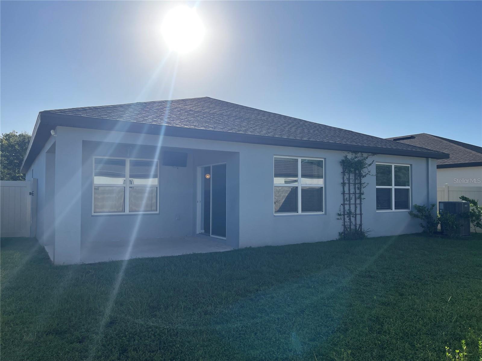 RIVERSTONE PH 1 - Residential Lease