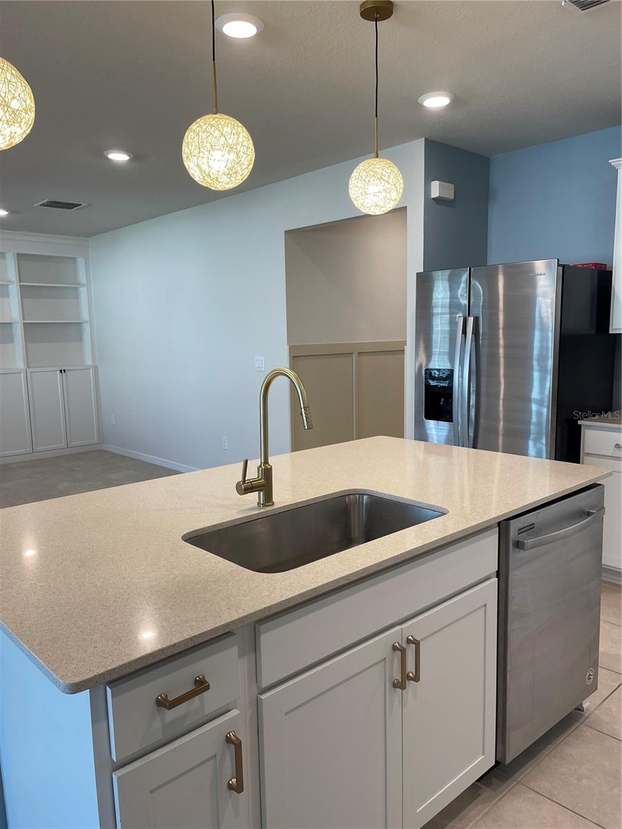 RIVERSTONE PH 1 - Residential Lease