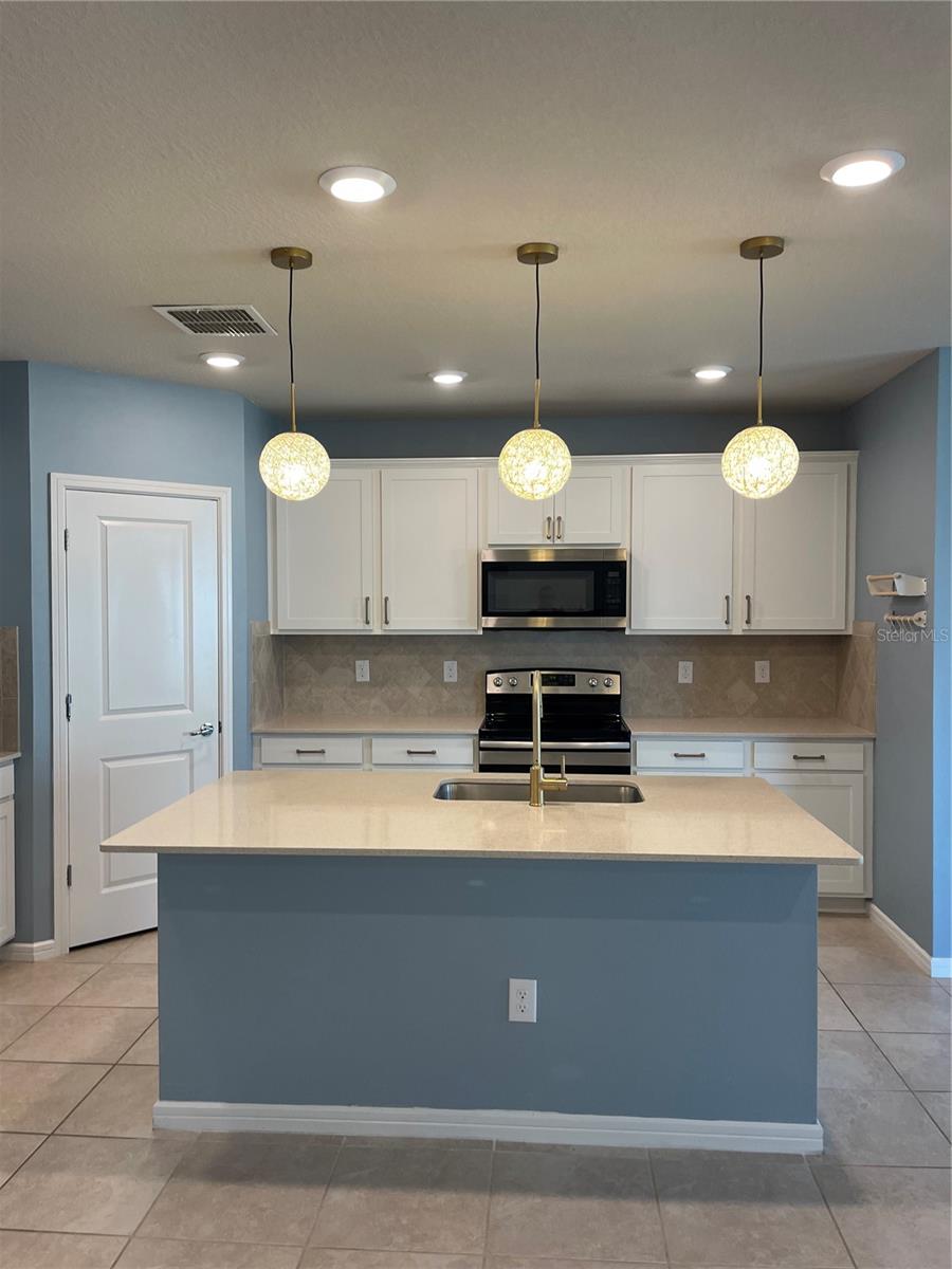 RIVERSTONE PH 1 - Residential Lease