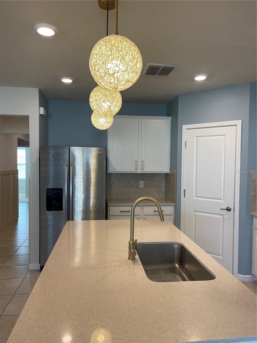 RIVERSTONE PH 1 - Residential Lease