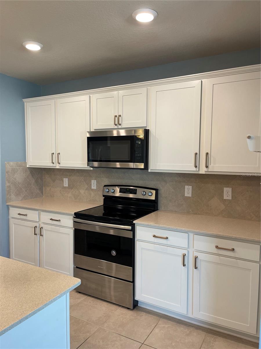 RIVERSTONE PH 1 - Residential Lease