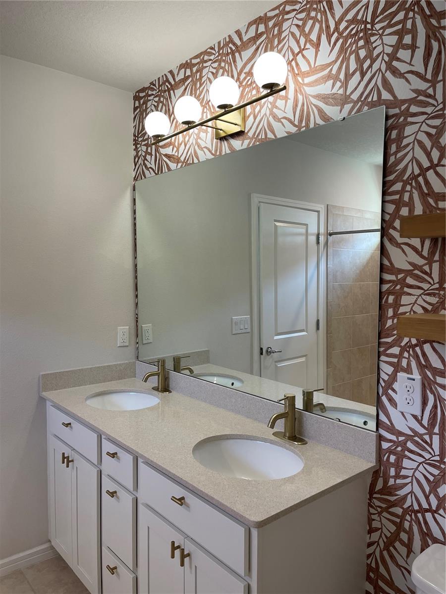 RIVERSTONE PH 1 - Residential Lease
