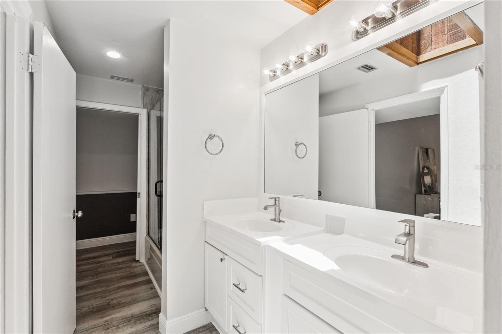 SPREADING OAK VILLAGE REV BLK B - Residential