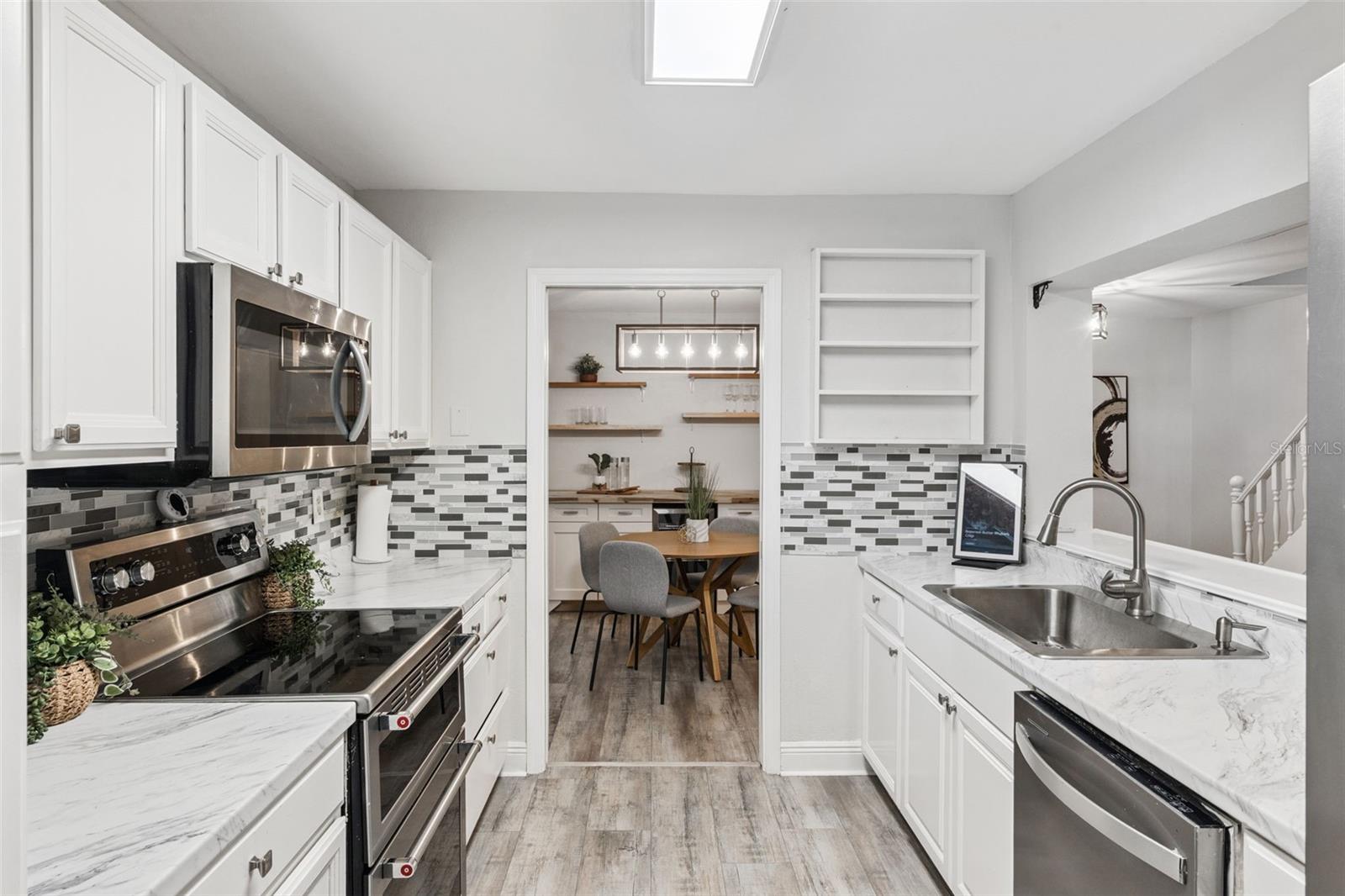 SPREADING OAK VILLAGE REV BLK B - Residential
