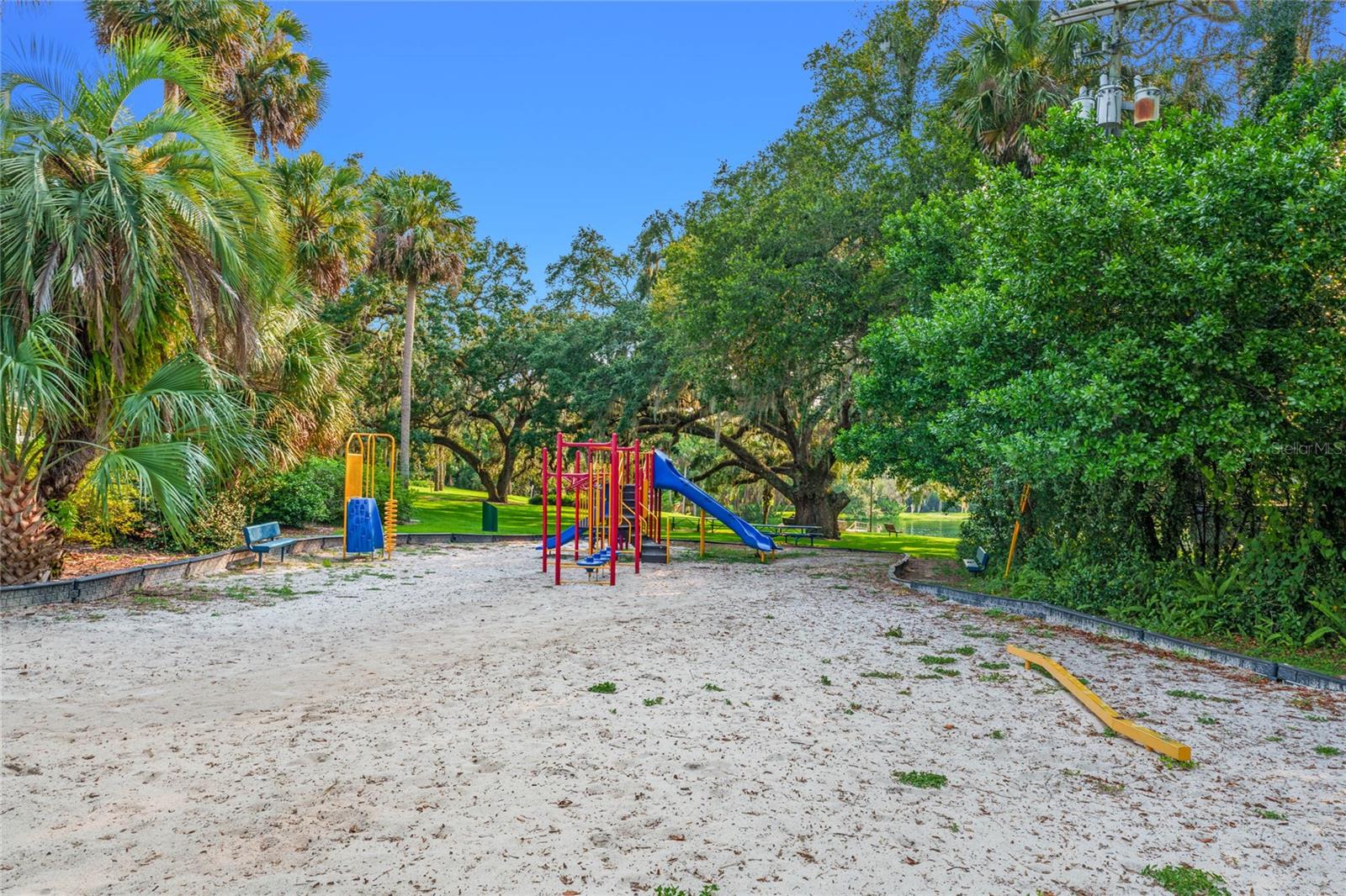SPREADING OAK VILLAGE REV BLK B - Residential