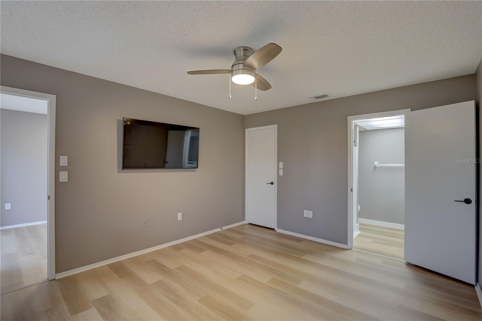 BEACON SQUARE - Residential