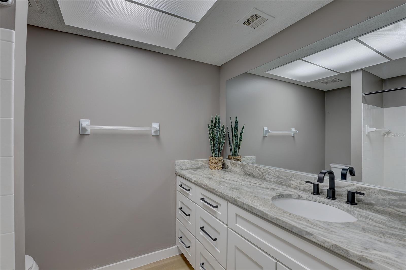 BEACON SQUARE - Residential