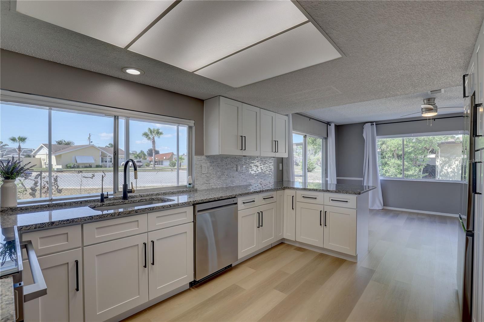 BEACON SQUARE - Residential