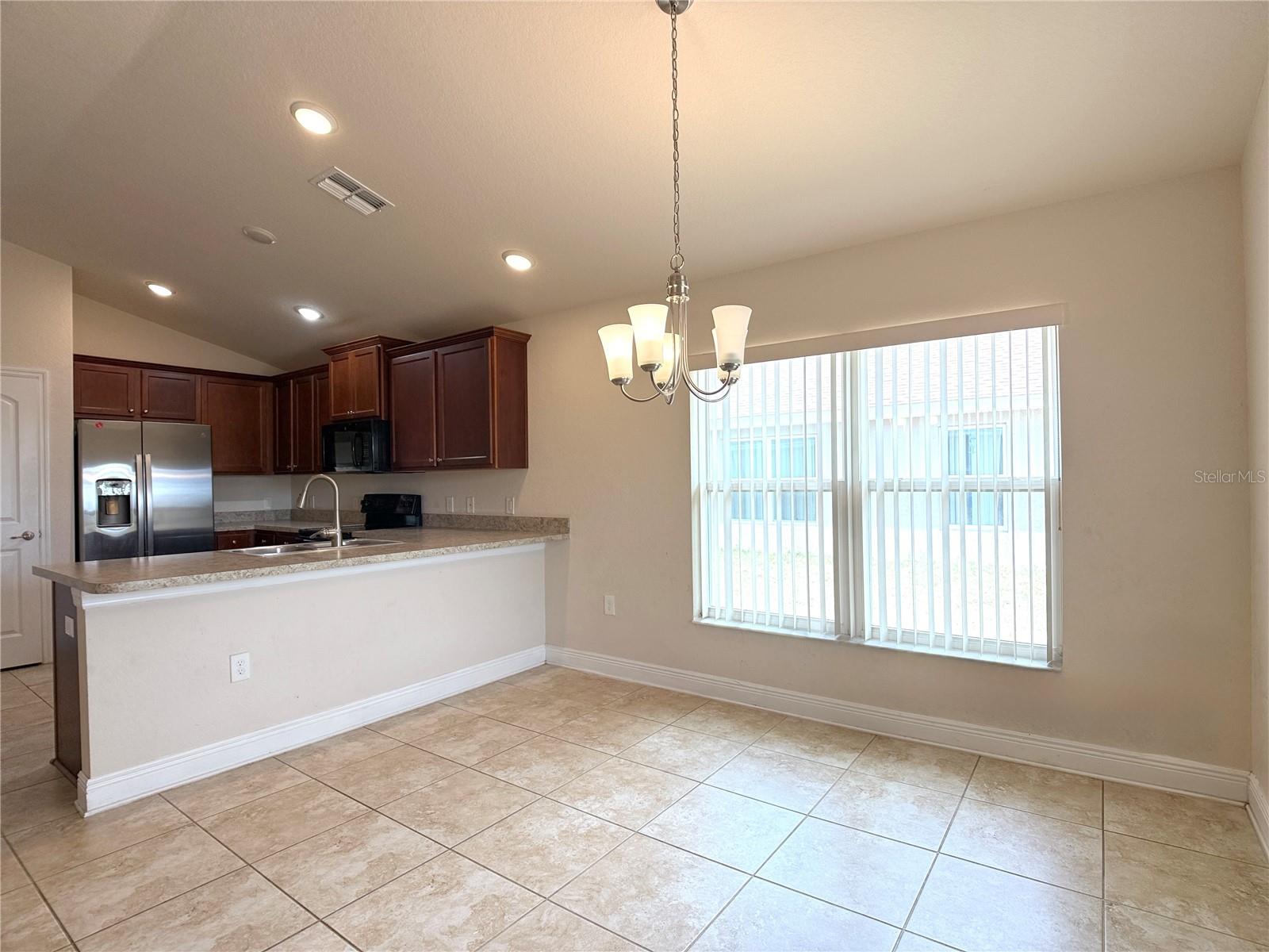 MARIA VISTA - Residential Lease