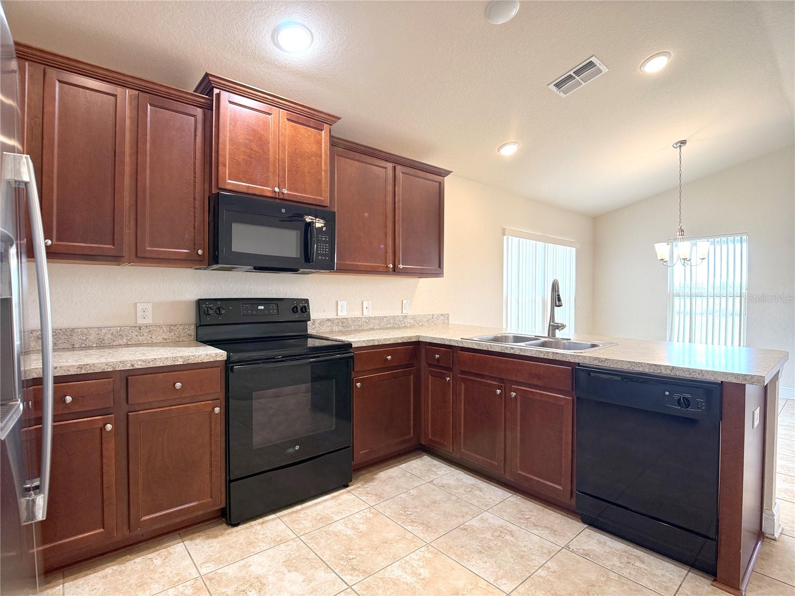 MARIA VISTA - Residential Lease