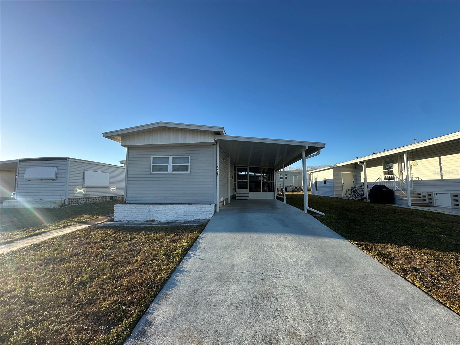 HOLIDAY PARK - Residential