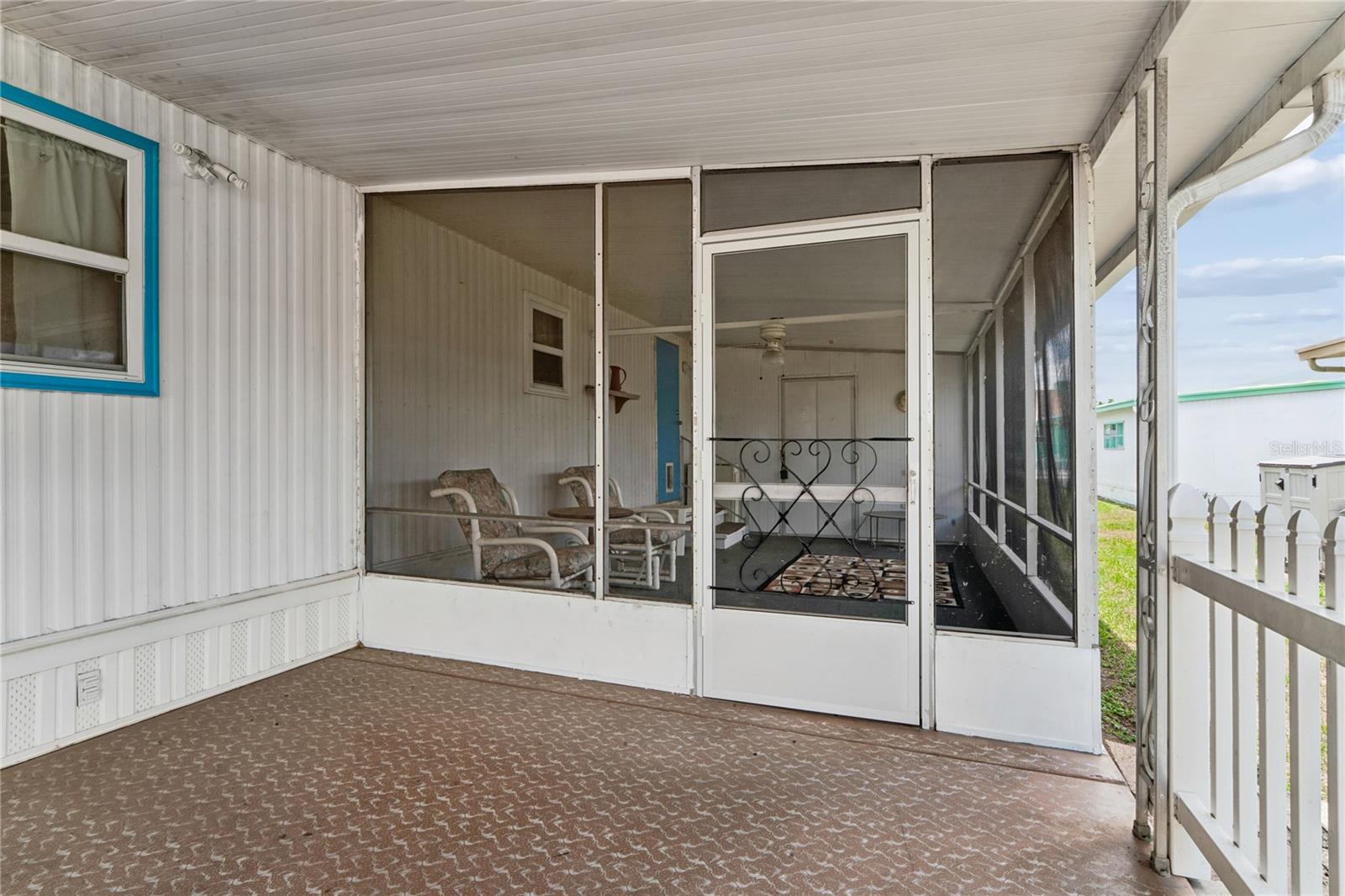 SLEEPY HOLLOW MOBILE ESTATES - Residential