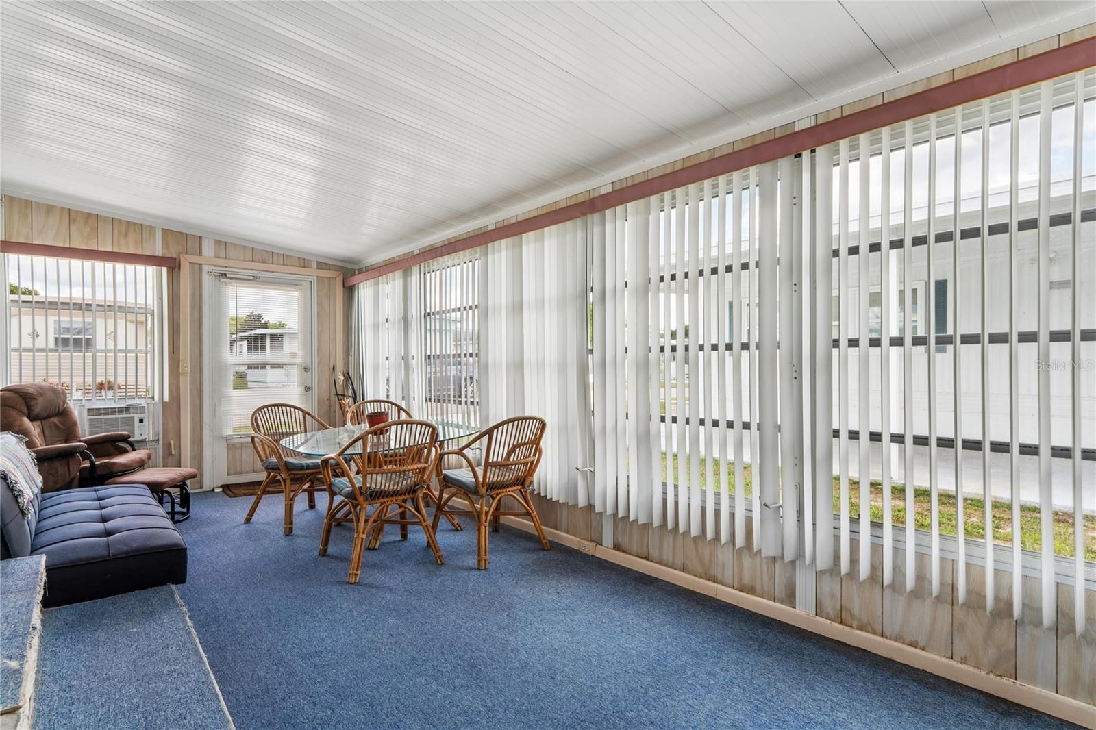 SLEEPY HOLLOW MOBILE ESTATES - Residential