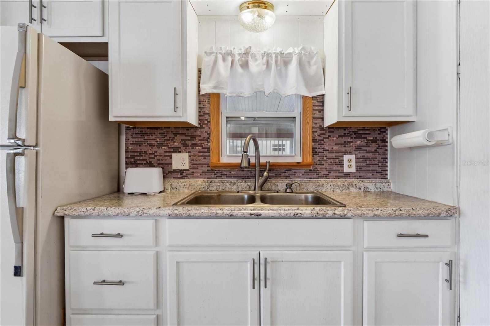 SLEEPY HOLLOW MOBILE ESTATES - Residential