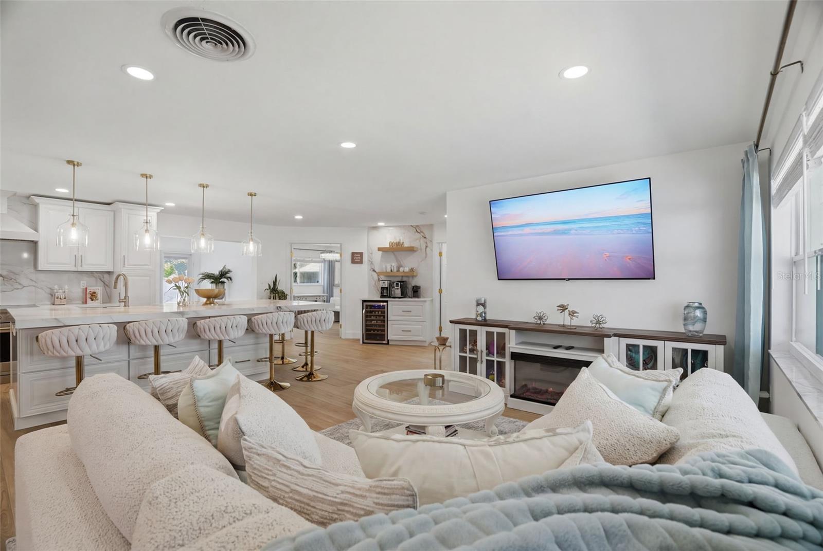 SHOREACRES CENTER - Residential