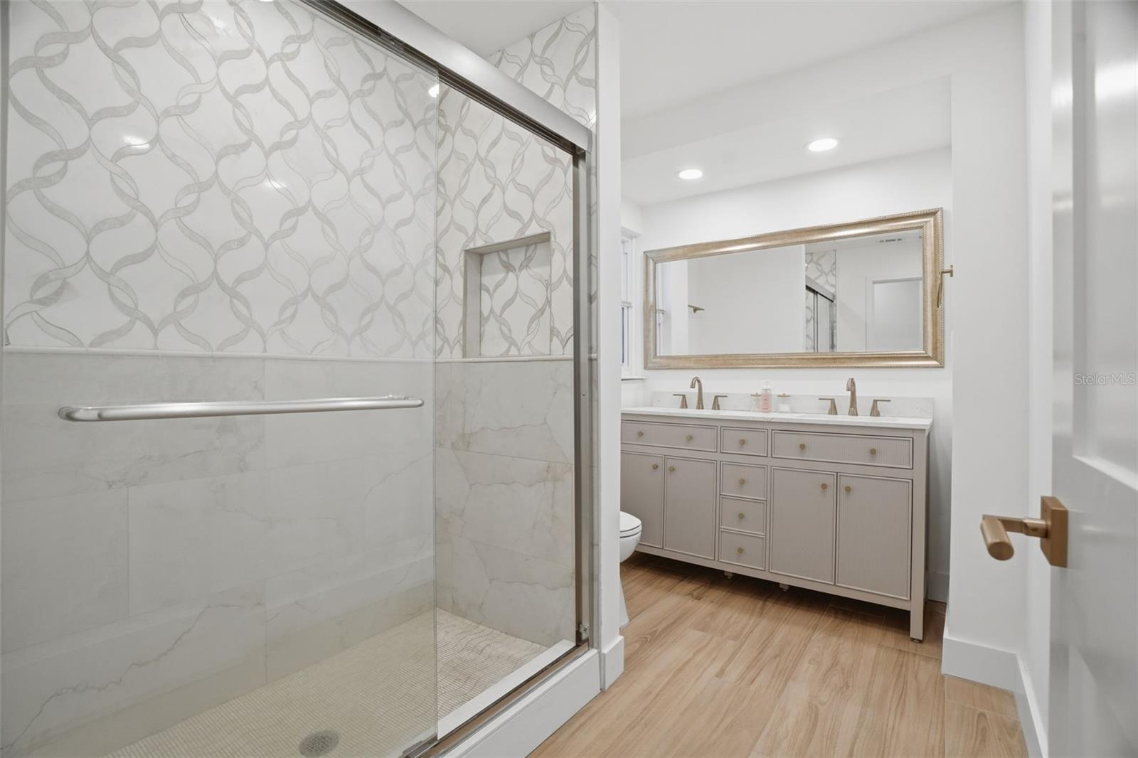 SHOREACRES CENTER - Residential
