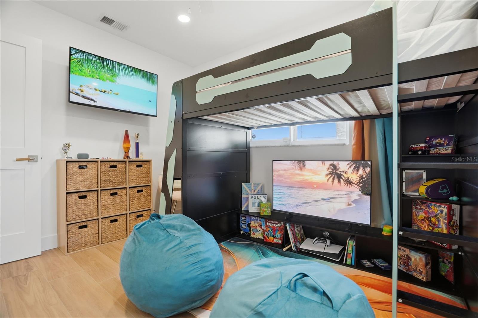 SHOREACRES CENTER - Residential