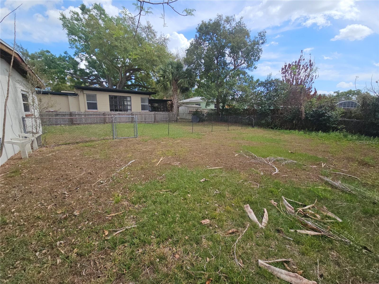 TANGERINE ACRES - Residential Income