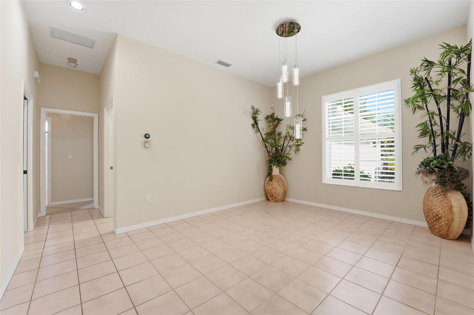 CALUSA LAKES - Residential