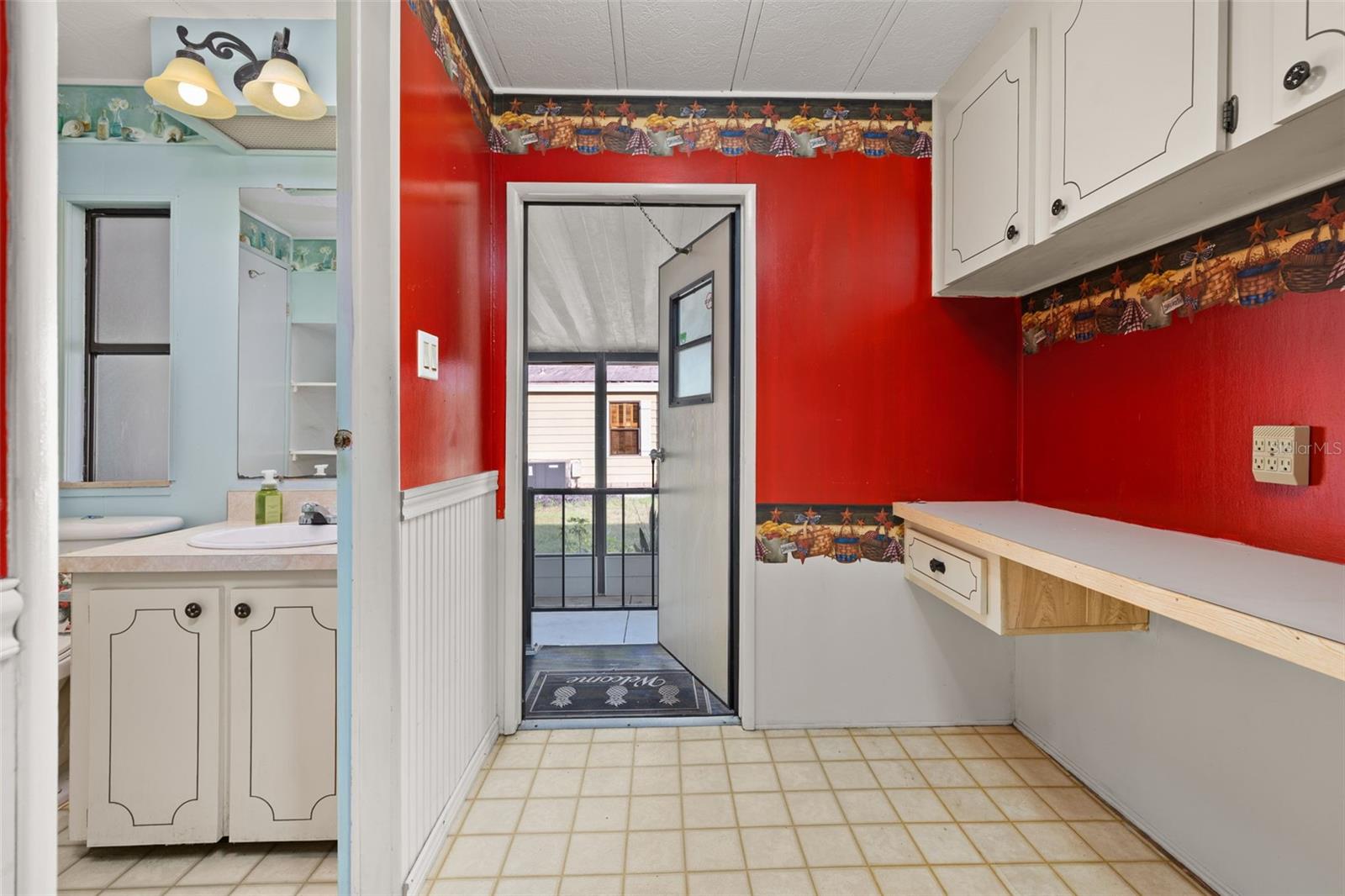 ZELLWOOD STATION - Residential