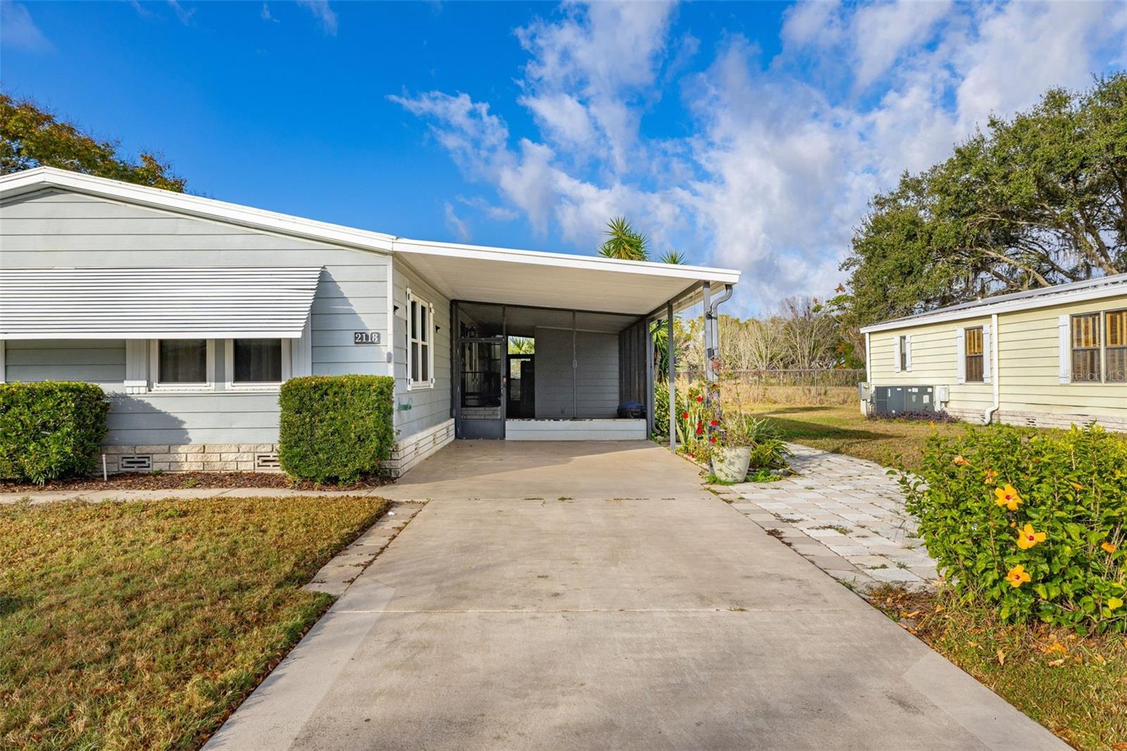 ZELLWOOD STATION - Residential