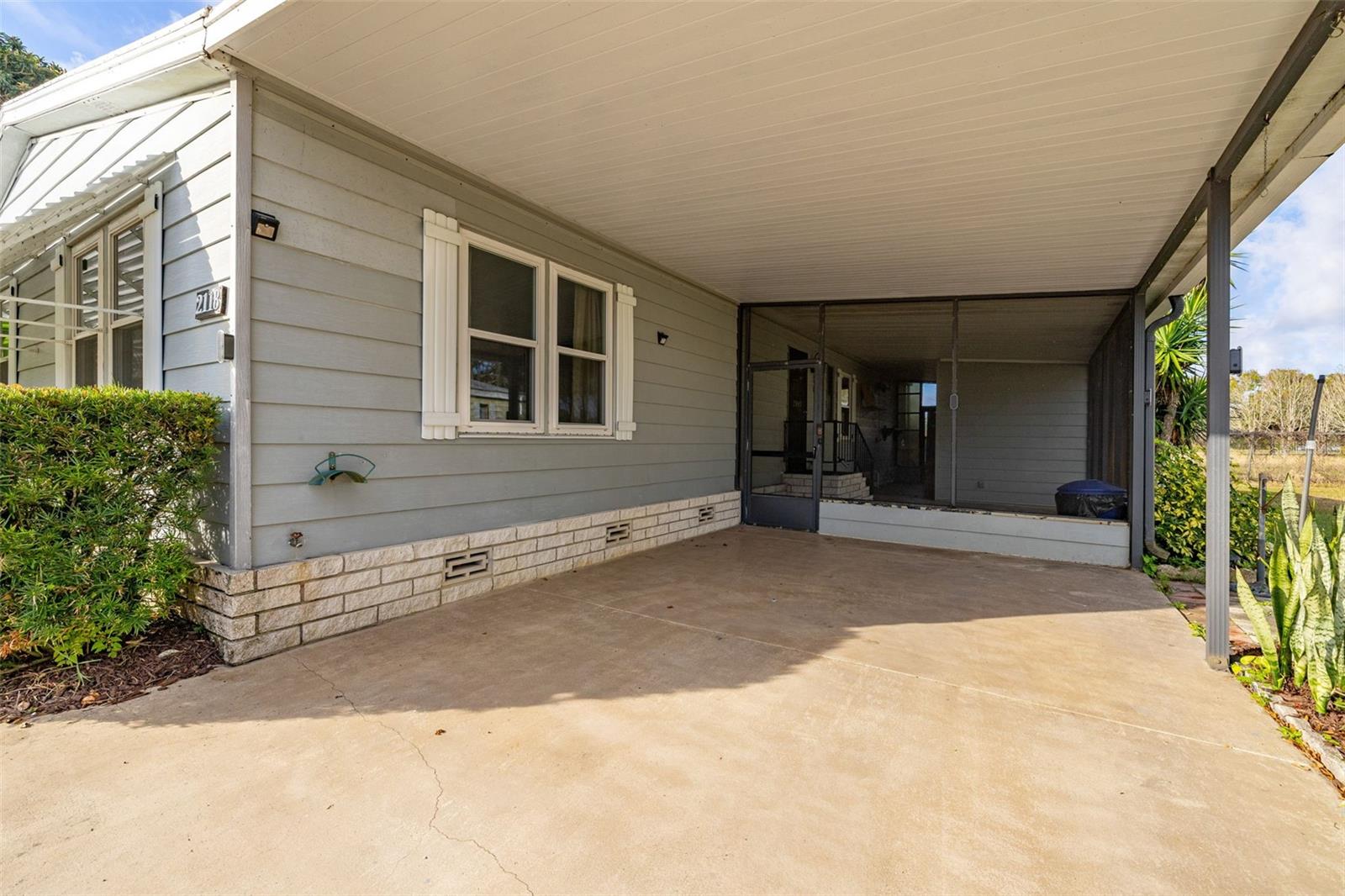 ZELLWOOD STATION - Residential