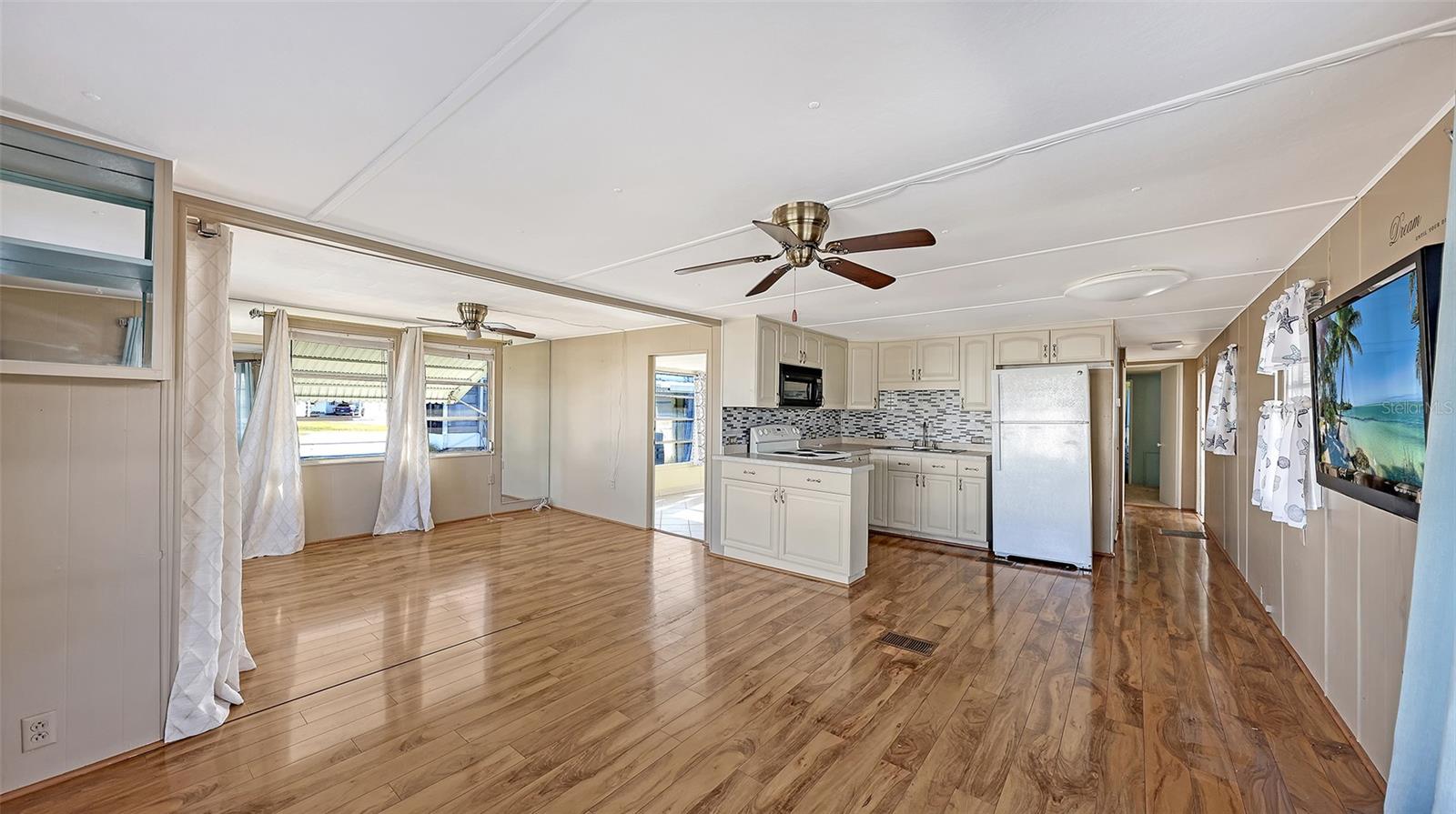 DE SOTO COMMUNITY UNIT ONE - Residential