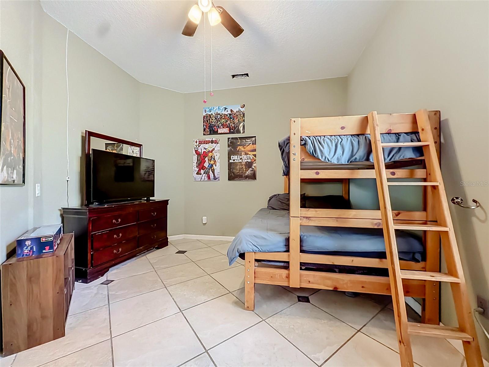 ROYAL HIGHLANDS - Residential