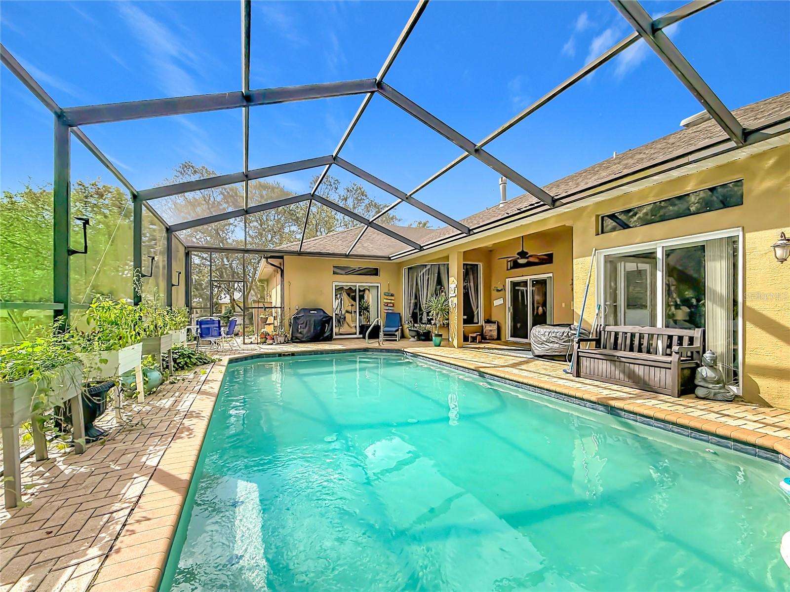 ROYAL HIGHLANDS - Residential