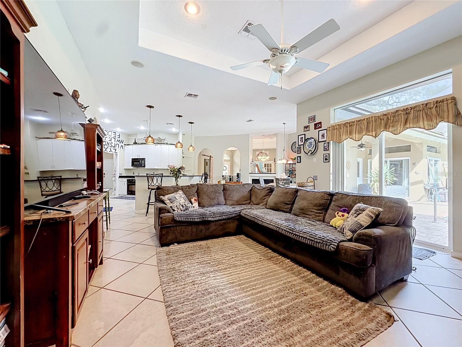 ROYAL HIGHLANDS - Residential