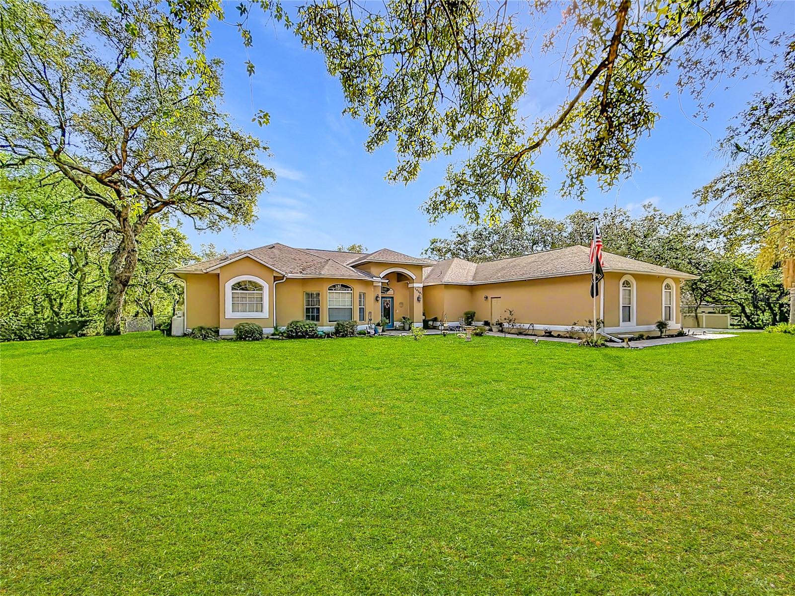 ROYAL HIGHLANDS - Residential