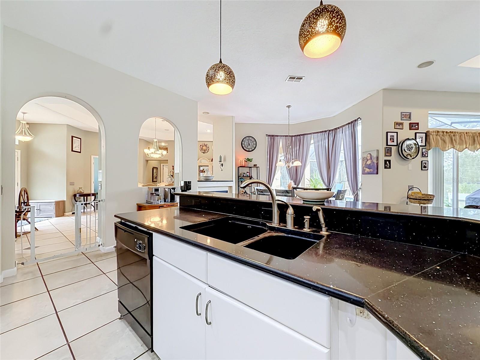 ROYAL HIGHLANDS - Residential