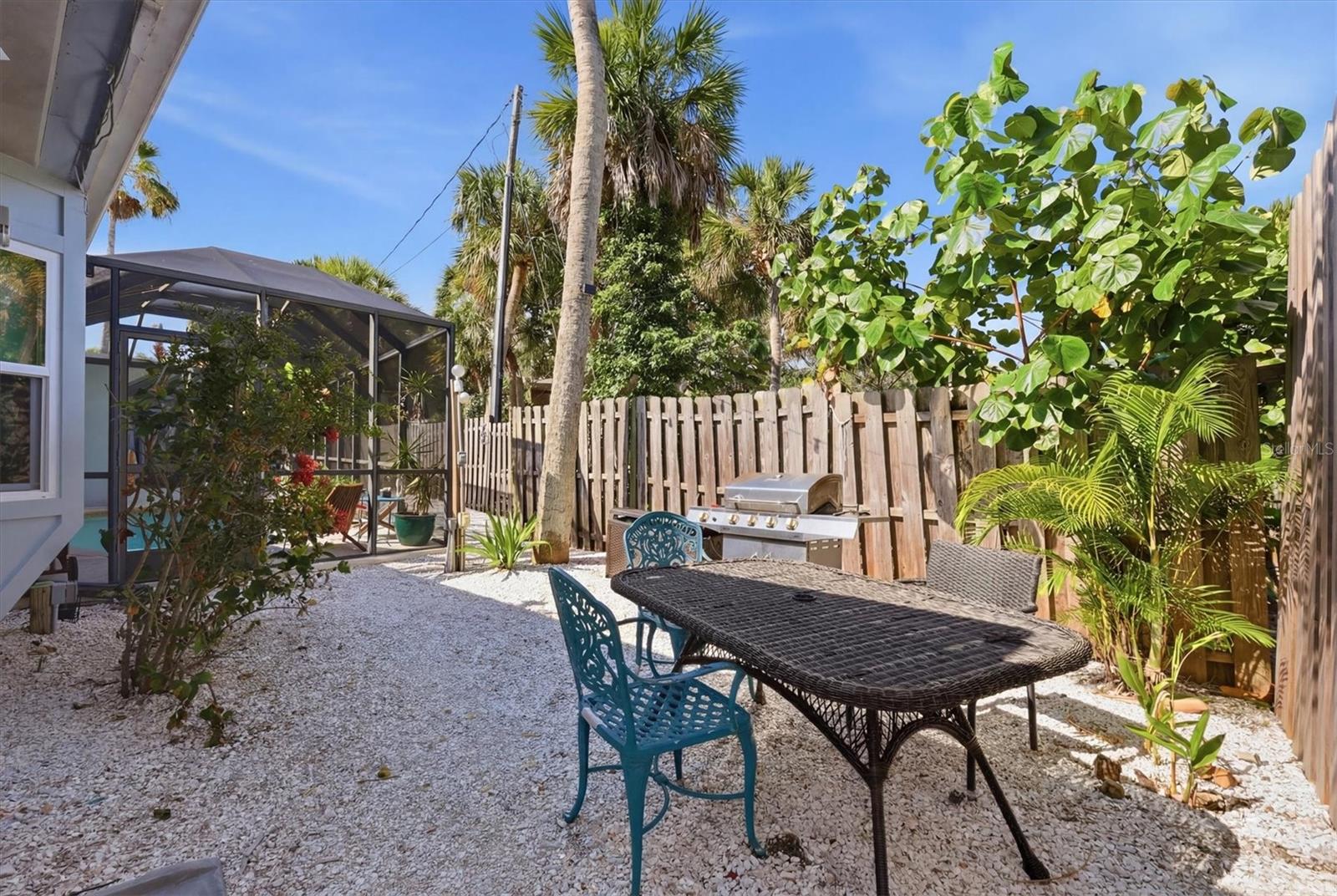 SIESTA BEACH - Residential