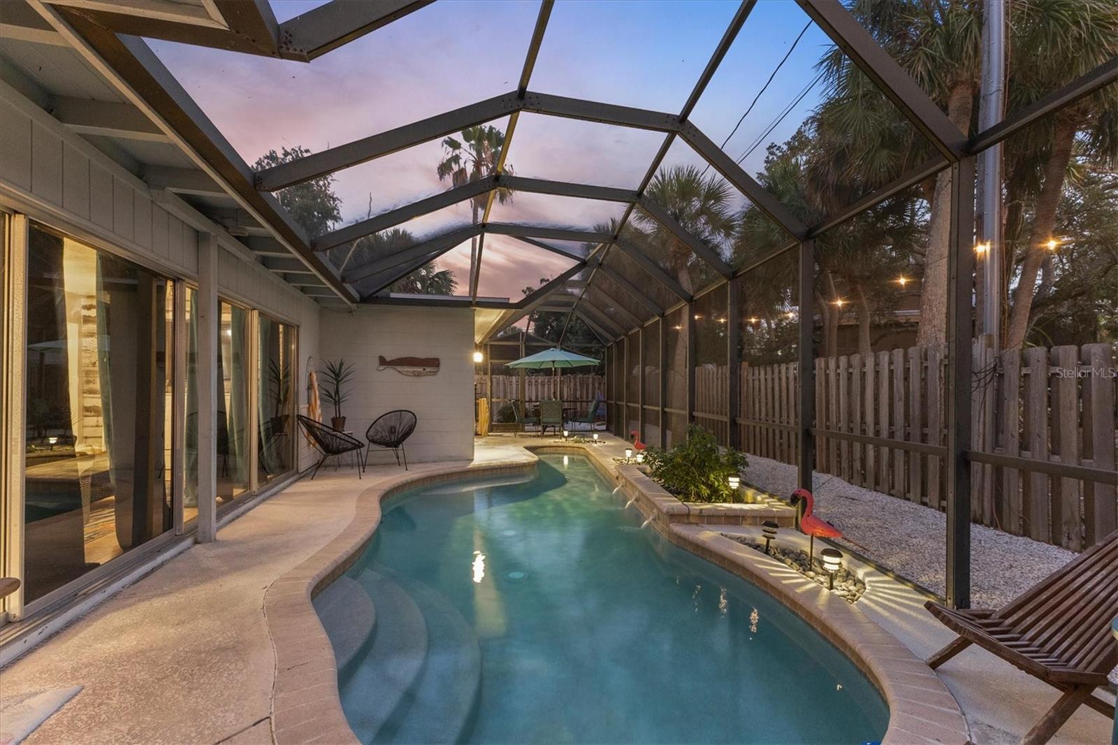 SIESTA BEACH - Residential