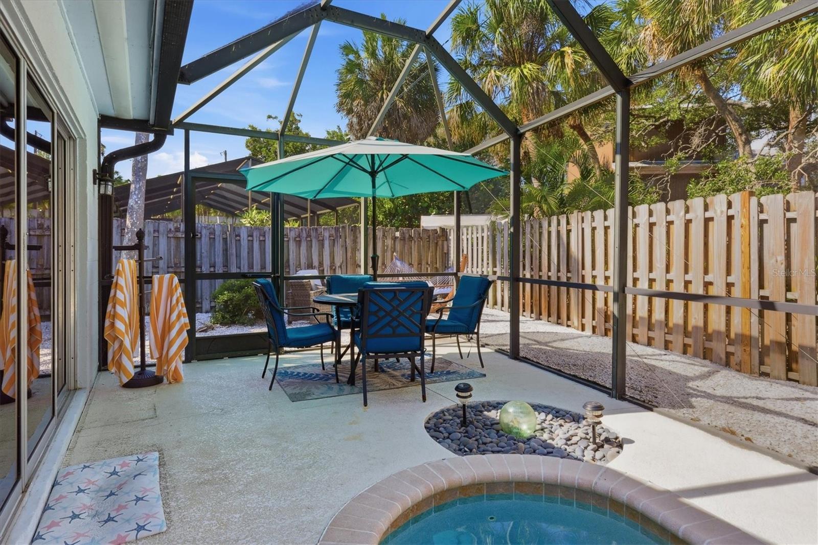 SIESTA BEACH - Residential