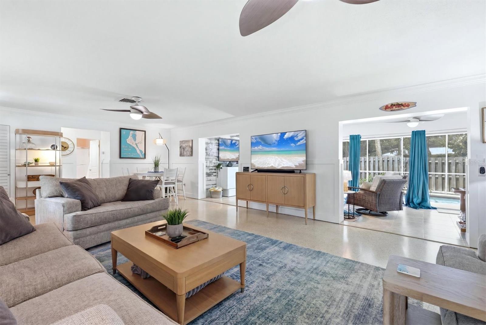 SIESTA BEACH - Residential