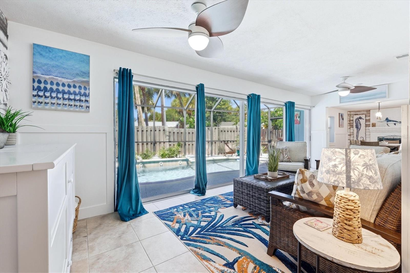 SIESTA BEACH - Residential