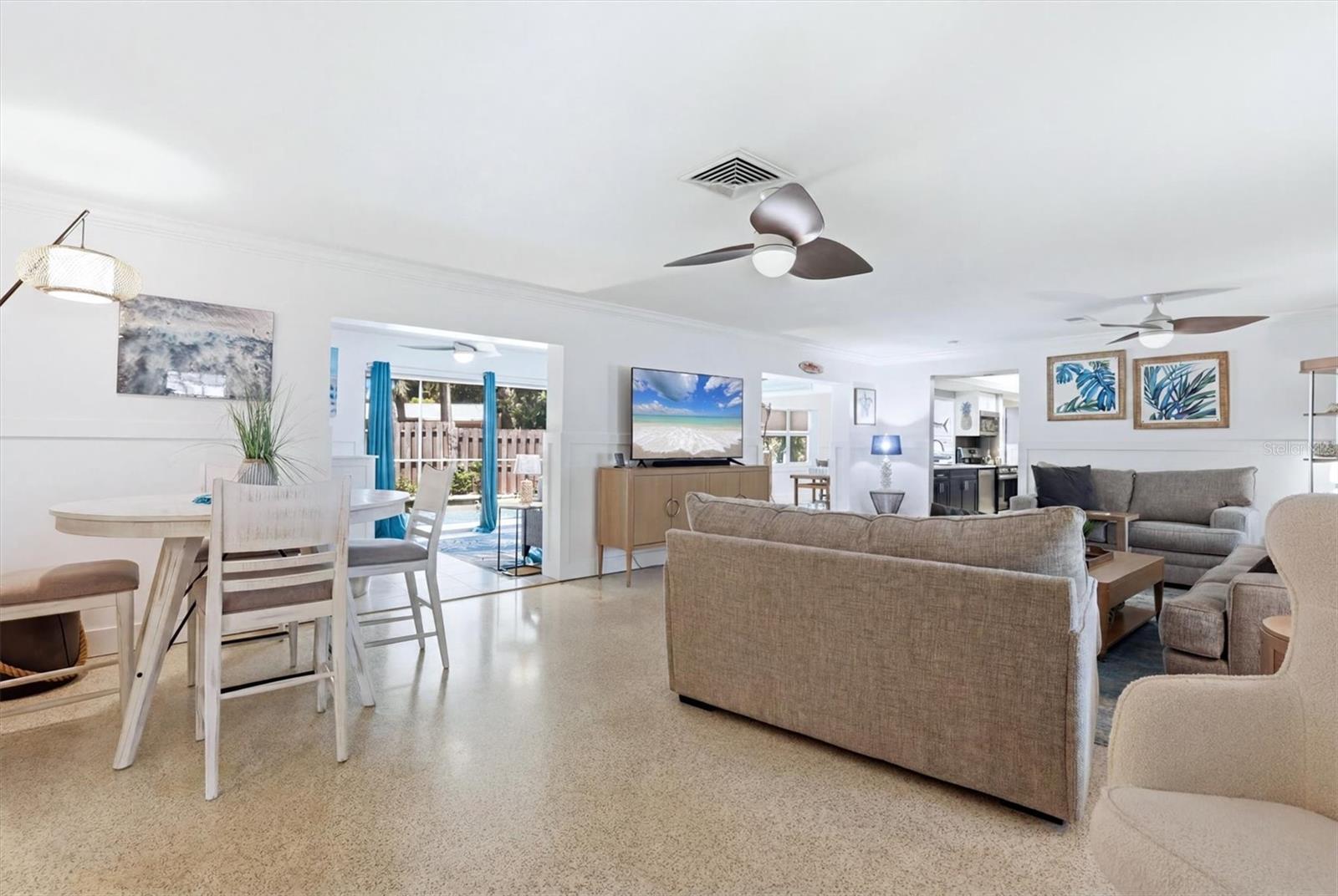 SIESTA BEACH - Residential